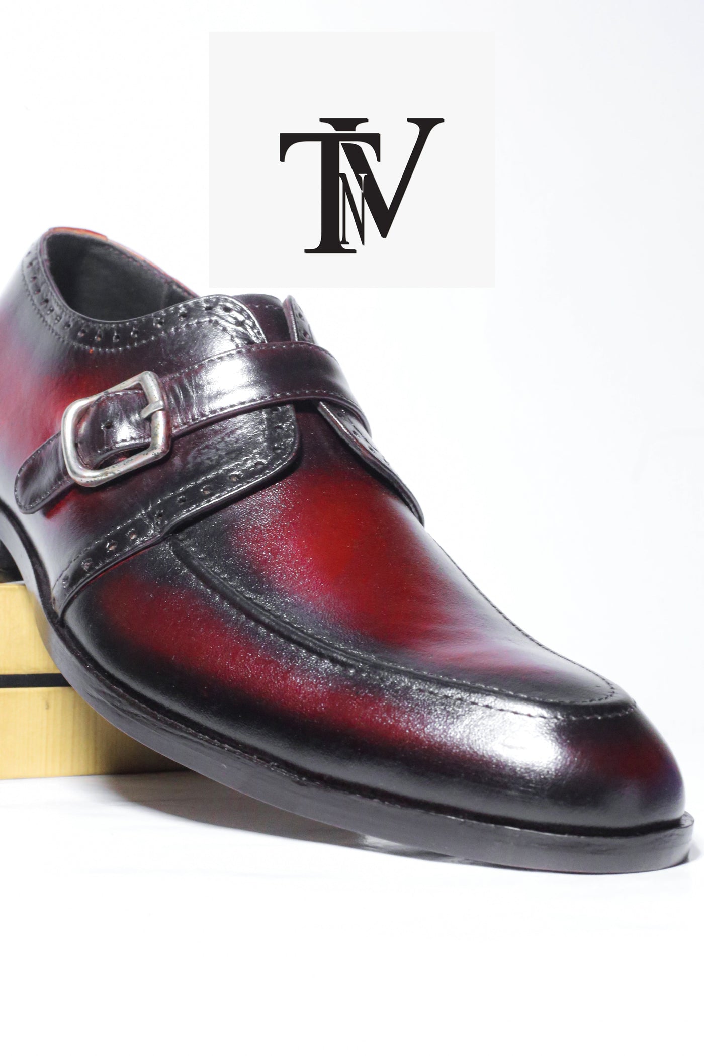TNV Crest Leather 218
