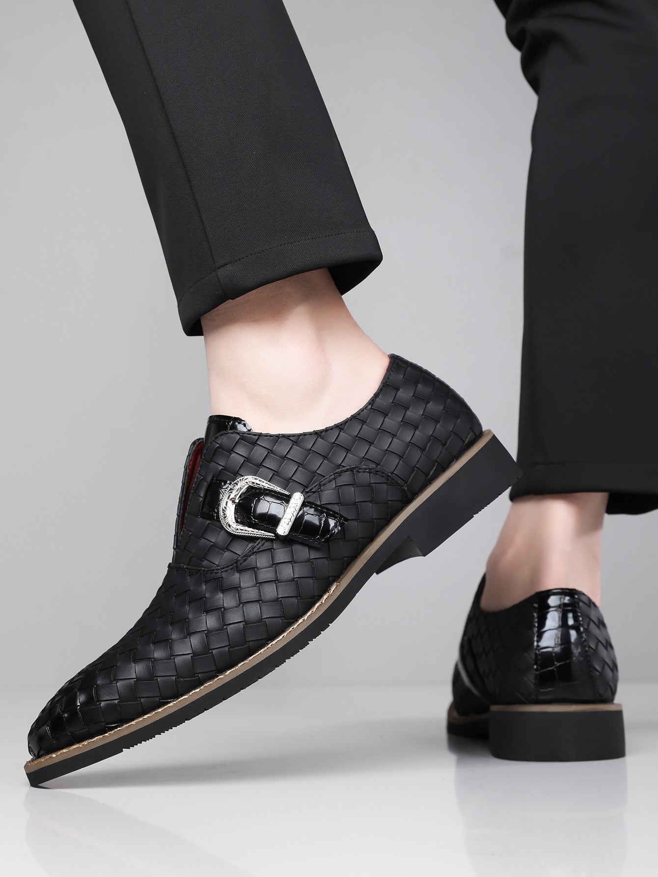 Amazon's best-selling cross-border plus sizemen leather shoes pointed toe business casual slip-on 18